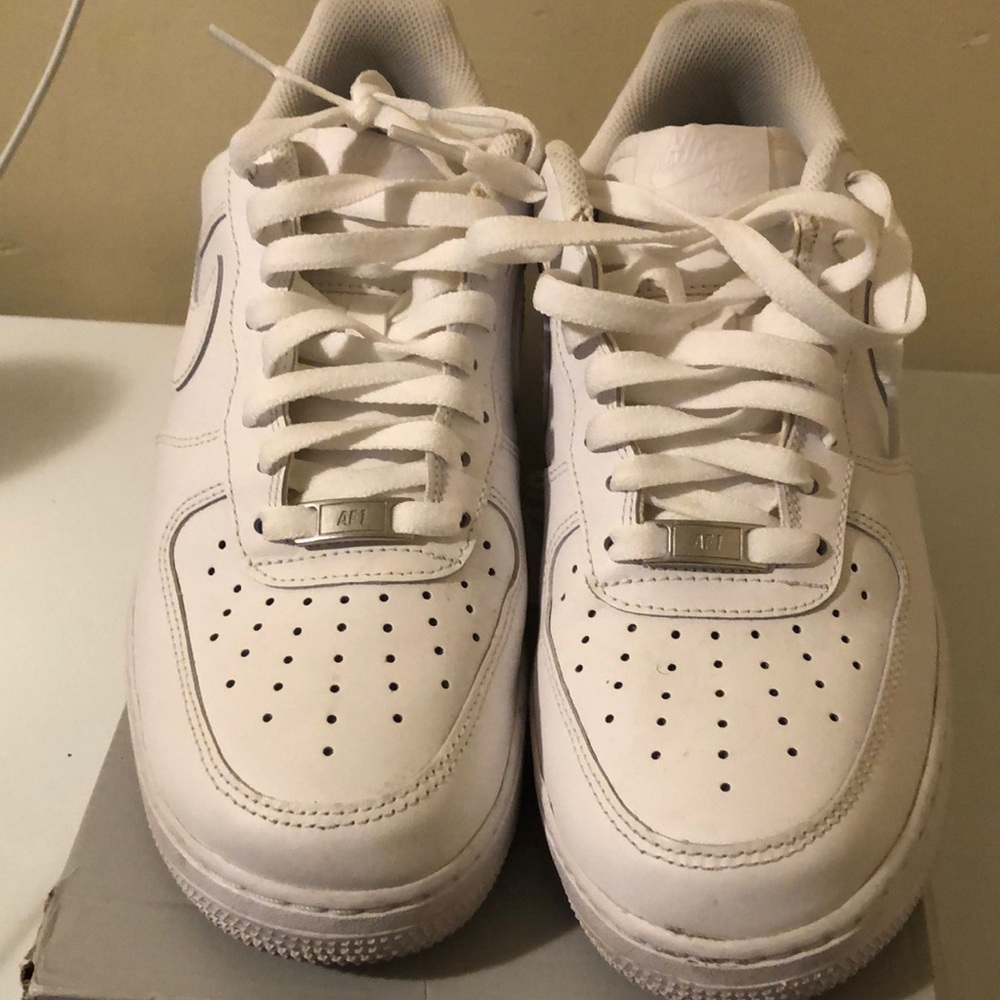 Nike Air Force 1 07 used men’s size 8.5